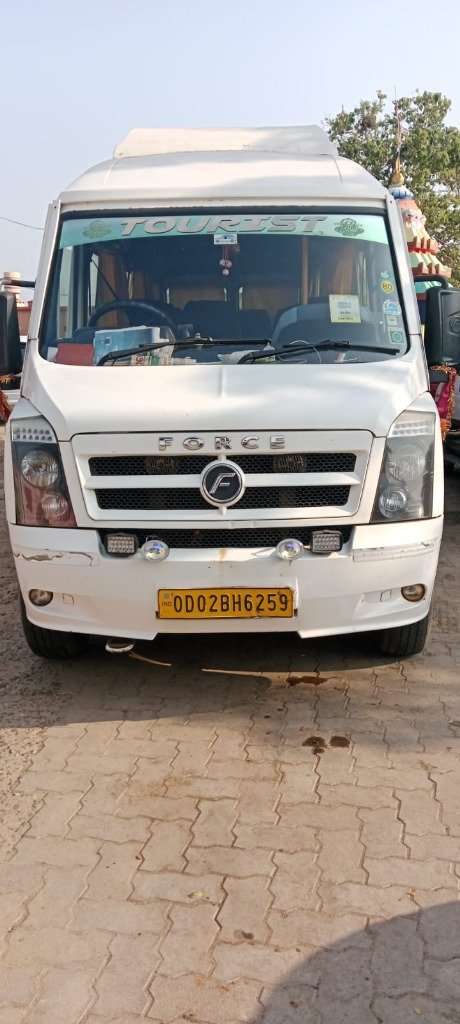 17 Seater Traveller Hire